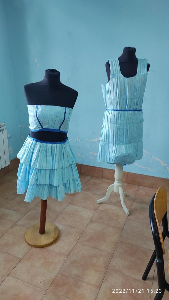 AvantgardeC19's tweet photo. Look at the awesome creations that students made during the period: FASHION AND VULNERABILITY. https://t.co/Ig36n2qNTF