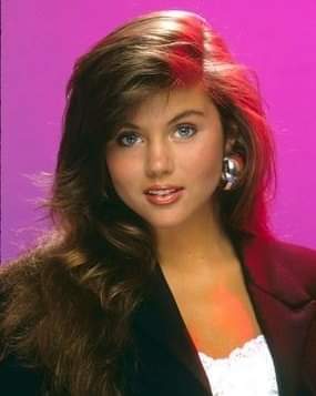 Happy 49th birthday to Tiffani Amber Thiessen (born January 23, 1974). 