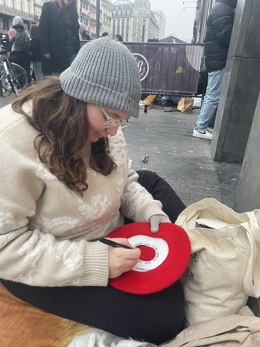 VHSPOULTER's tweet photo. BRAEDEN WORE THE BERET WE GAVE HIM IN BRUSSELS YESTERDAY?????? i’m in tears https://t.co/lf76Duzb2E