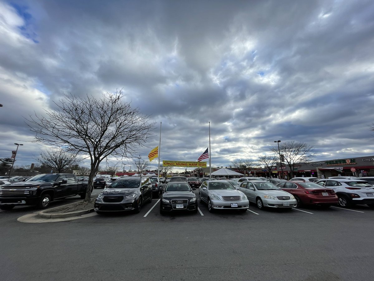 Aleungsmith's tweet photo. @FallsChurchGov Please consider your decisions with the Asian community in mind as you begin plans to “update” the area surrounding #EdenCenter. One of the only Asian hubs inside the Beltway that serves the needs of east Asians. Lots of jobs would 1/2 https://t.co/VFsMvF8YnO