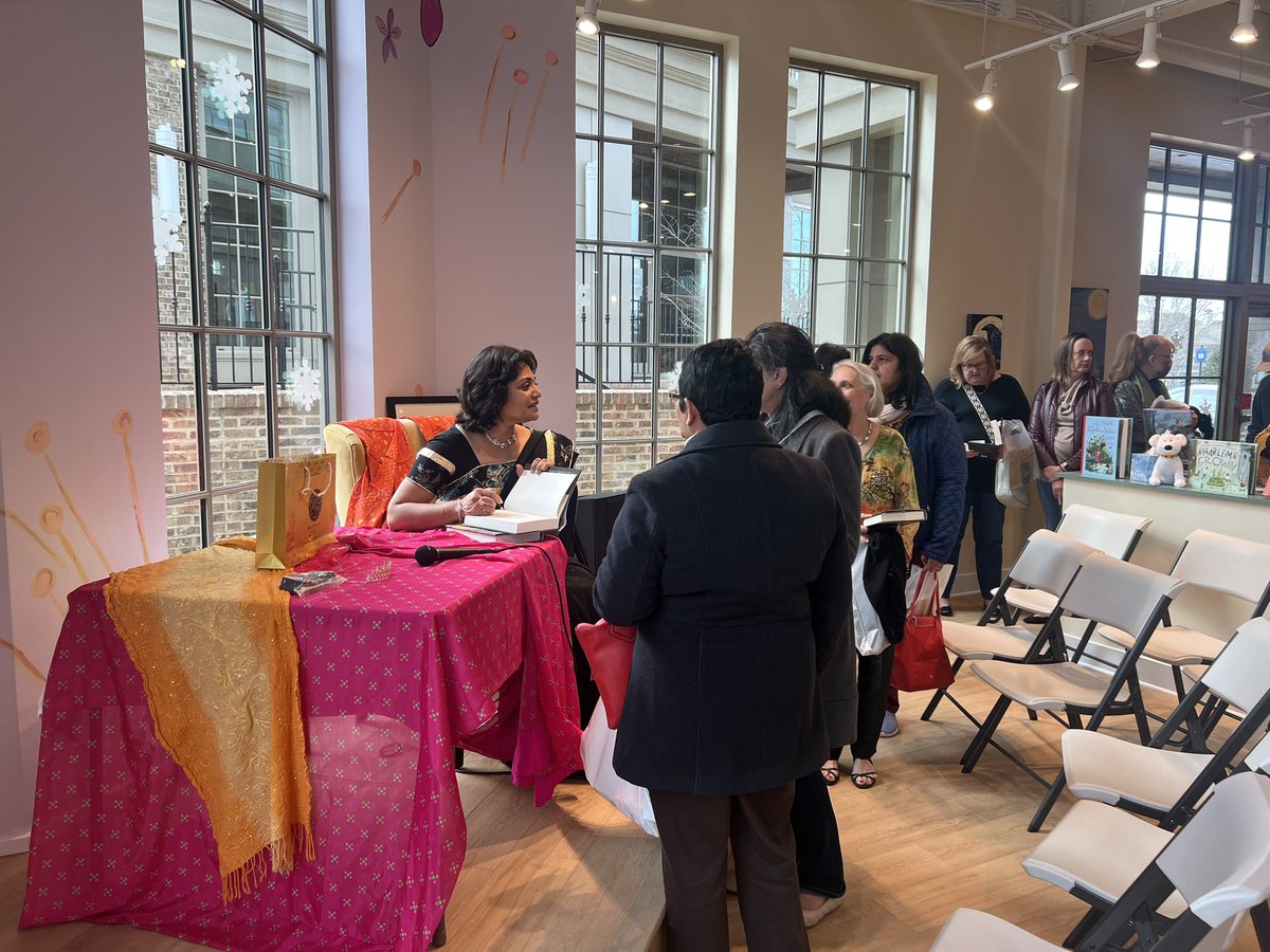 Anju_Gattani's tweet photo. Sat Jan 21 #atlevent we sold out in less than 2 hrs! @VeenaRaoNRI @aparnabhattacha @PriyaMulji @pcalhenry @bclaypolewhite @BarbaraConrey @PulpwoodQueen #dynasties #windsoffire #series https://t.co/eAxGnfhtWn