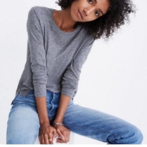 jennysnazz's tweet photo. So good I had to share! Check out all the items I'm loving on @Poshmarkapp #poshmark #fashion #style #shopmycloset #madewell #sanctuary: https://t.co/oU9L1qADau https://t.co/7pDMz4HSGm