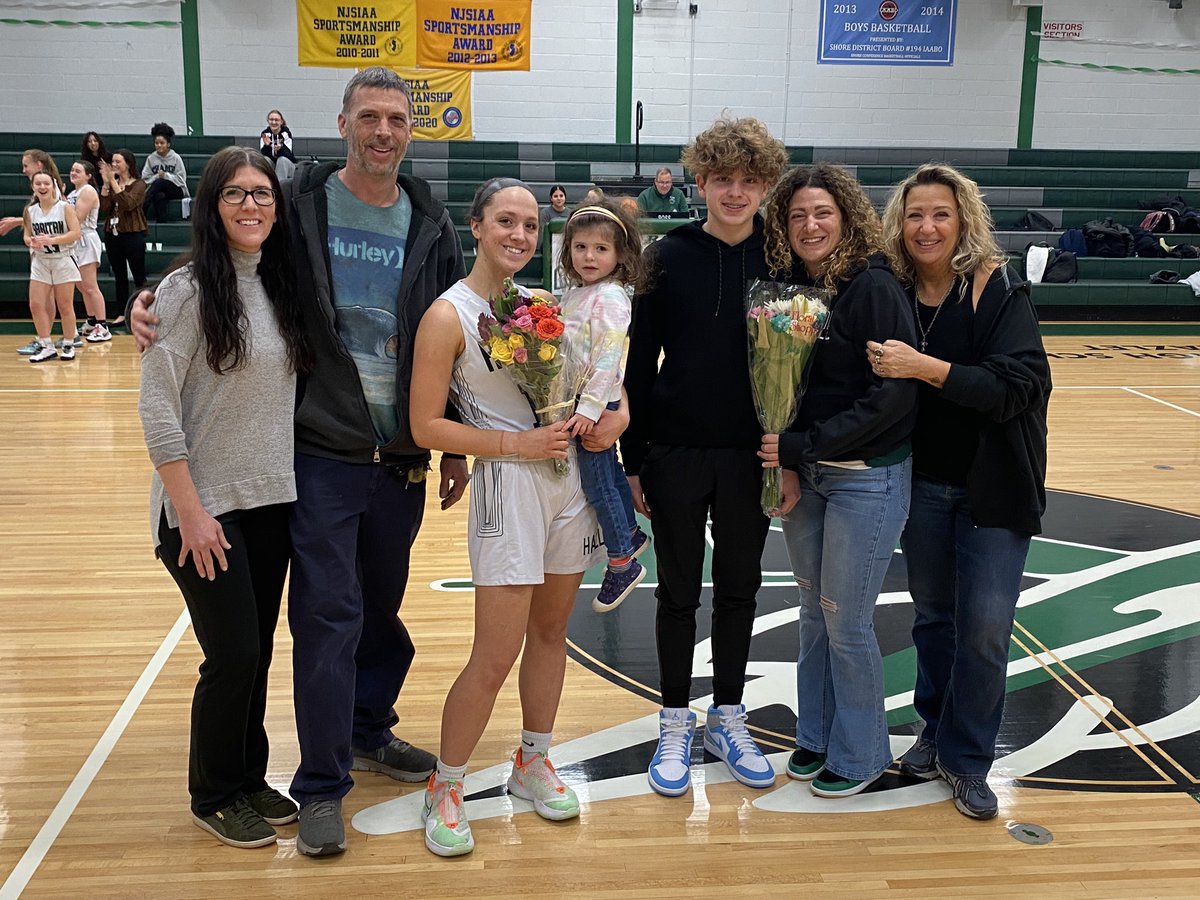 RaritanSports's tweet photo. Shout out and congratulations to our seniors. Thank you for a great 4  years.@Raritanbball https://t.co/5vjsespr2G