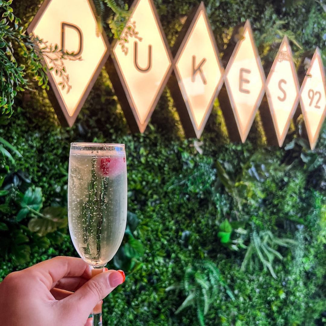 lockkeepersmcr's tweet photo. 🥂 @dukes_92 is just across the water so why not pop over and relax with a couple of glasses of bubbles 🥂🍾

#lockkeeperscottage #dukes92 #prosecco #champagne #castlefield #relax #celebrate #visitmanchester #castlefieldmanchester https://t.co/OjBVfbx0zx