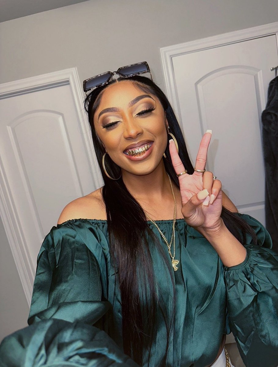 _janenextdoor's tweet photo. โJust a hood b*tch that got some money nowโ ๐
HAPPY BIRTHDAY TO ME! ๐ฅ Hereโs to 28, & only getting better w/ time.
#JanuarysVeryOwn ๐โ๏ธ https://t.co/ILZGCxVW7C