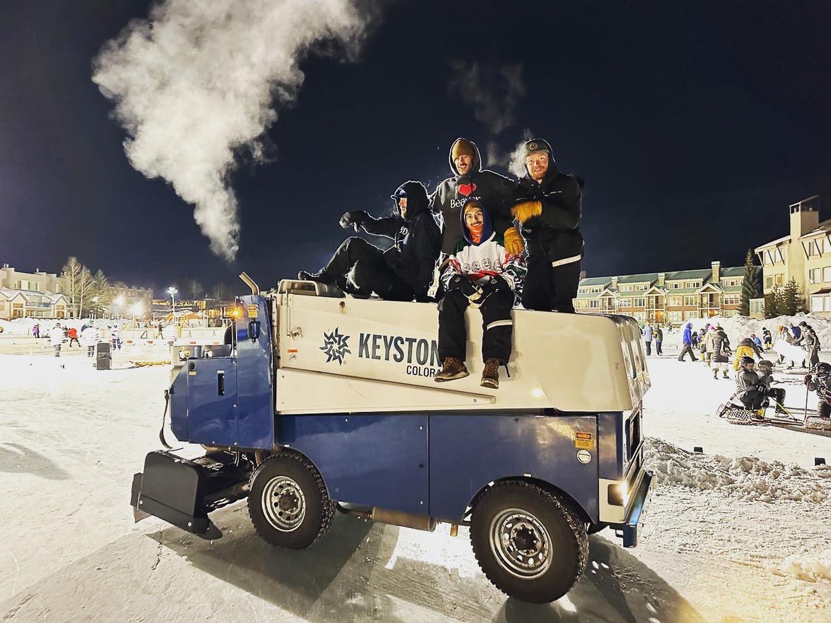 t_sleater's tweet photo. Please tip your local zamboni drivers 🏒🚜 https://t.co/ukHK6TVCmg