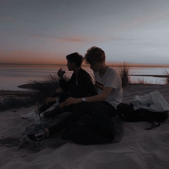 whosminyard's tweet photo. mein Verlobter ♡ https://t.co/B4GrNN58YI