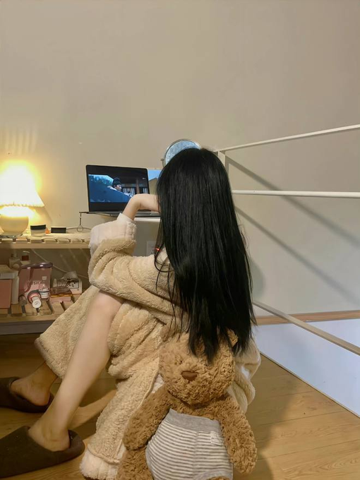 SkyMarieD1's tweet photo. In everyone's heart, there will be a beautiful distant place. If there is a bright light in your heart, you will get a distant and close feeling, which will make your life more fulfilling and interesting, and make your dreams flutter and ripple. https://t.co/ZcAAi5BX2S