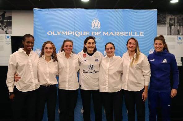 AOC1978's tweet photo. Journée internationale du sport féminin ✊
Aux championnes des podiums comme aux championnes du dimanche, je dis merci pour l’inspiration et l’exemple. Et à celles qui n’ont pas encore réussi à mettre le sport dans leur vie, je dis..allez-y, donnez-vous cet élan 💪💜 https://t.co/eB2fT1cCiG