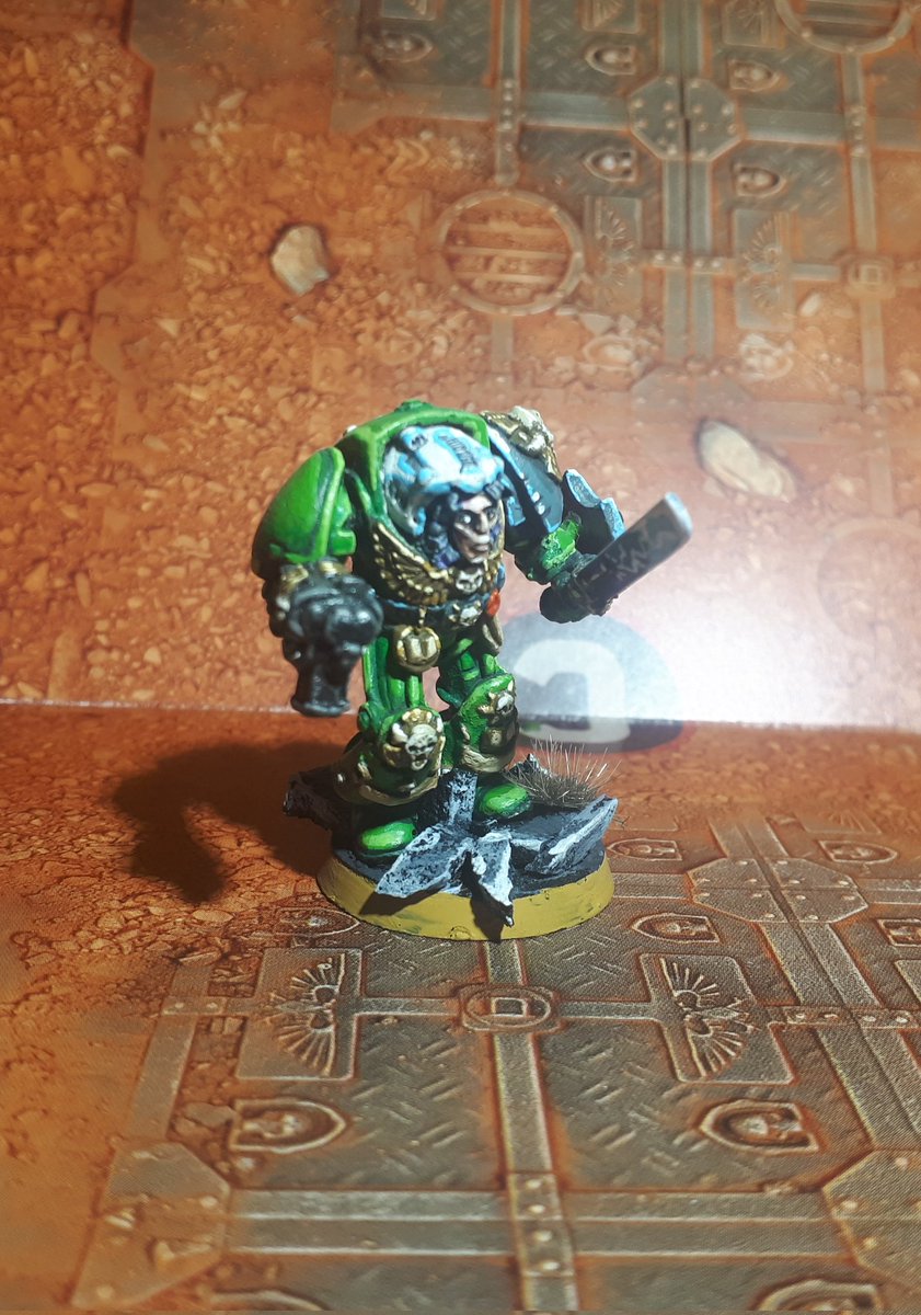 pixel_van_gogh's tweet photo. #1minixdia2023 #spacemarines #sonsofmedusa #warmongers
22/1/23
Ayer me olvidé de la mini, Bibliotecario exterminador conversionado. Mi primera conver de hace años, todo metal https://t.co/nFKoCb6kOe
