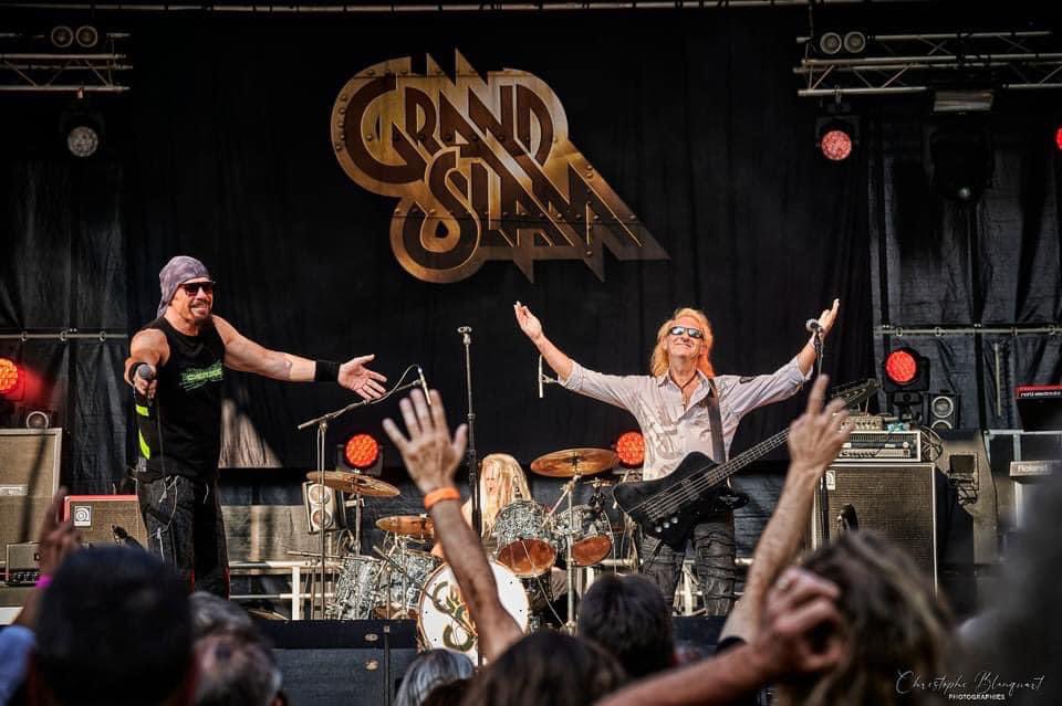 And oh how you sang ❤️💪🏼💪🏼💪🏼🤟🏼 #viva #ROCKY  #บิวทําร้ายร่างกายผู้หญิง #ClassicRock #party #festival