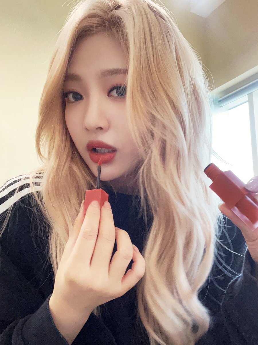 ㅤ  

𝚢ou make it 𝑓eel me 𖤓 ˖ ࣪ ˓ [ 𝔤ood ]
d𝒐n't you wanna ( 𝕦𝕡 ) and 𝐝own
i'm in 𝑡wilight zo𝑛e ! -- be part 𝑜𝑓
𝑏eauty _ æ𝑡ernum ♡ 𝑓t. 𝗖𝗟𝗜𝗢 💄 

ㅤ