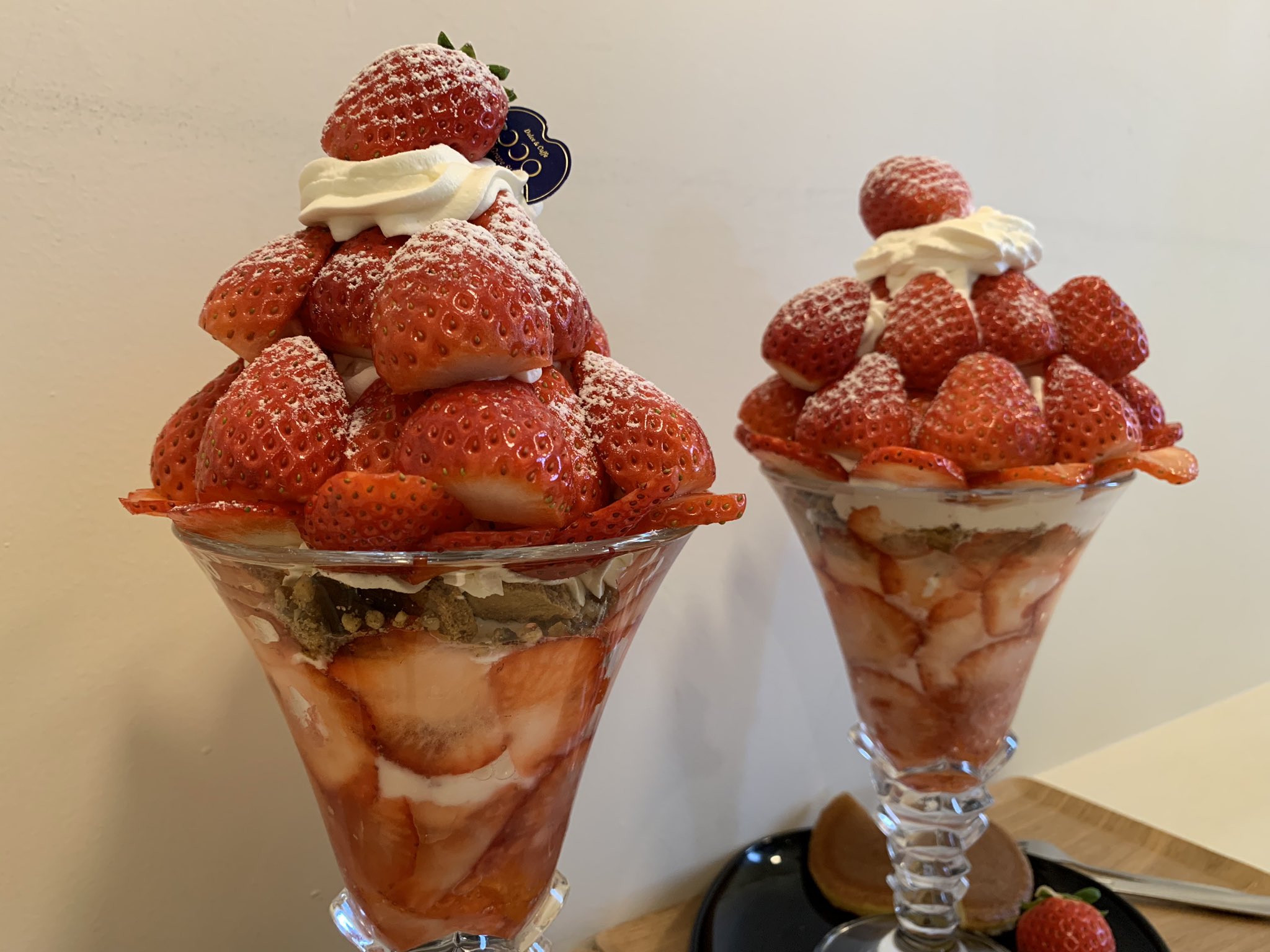 ④　いちごパフェ☆ 東京】春限定のいちごパフェ4選！チョコレートとの組み合わせや