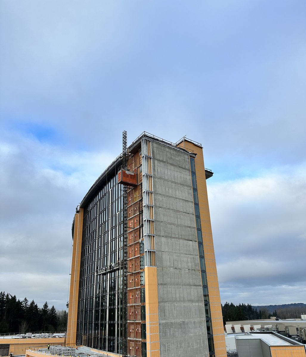 Muckleshoot_C's tweet photo. The tallest structure between Tacoma and Seattle.

Our 18-story resort tower debuts this fall! 🏗️ https://t.co/GJFEG1JcMj