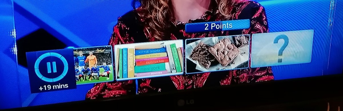 Loved seeing <a href="/Girlguiding/">Girlguiding</a> on #OnlyConnect this evening! Thank you <a href="/VictoriaCoren/">Victoria Coren Mitchell</a> (also Mr McGaughey &amp; Mr Waley-Cohen) - got some points for that one! Well done the Jillies for getting it right! #Quiz #Volunteering