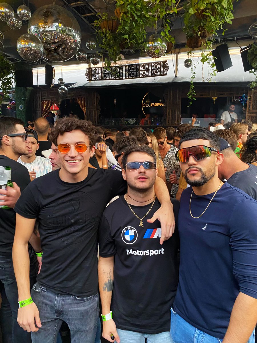 DavidSZN_'s tweet photo. Claptone until the sunrise 🕺👾 https://t.co/gFQZcVpmWS