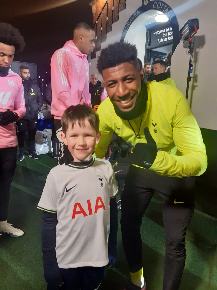 AndyGreeves's tweet photo. A truly magical night that Henry Jon Hotspur Greeves will never forgot. Thank you so much @fulhamfc @SpursOfficial https://t.co/rY0gJcNBgO