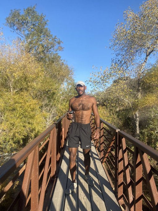 Don&rsquo;t worry about my 🥴 face lol check the body progress though 💪🏾 https://t.co/yVtctGaThy<a href="/tag/mvsales"class="tags"><span>#mvsales</span></a><a href="/tag/mvboys"class="tags"><span>#mvboys</span></a>