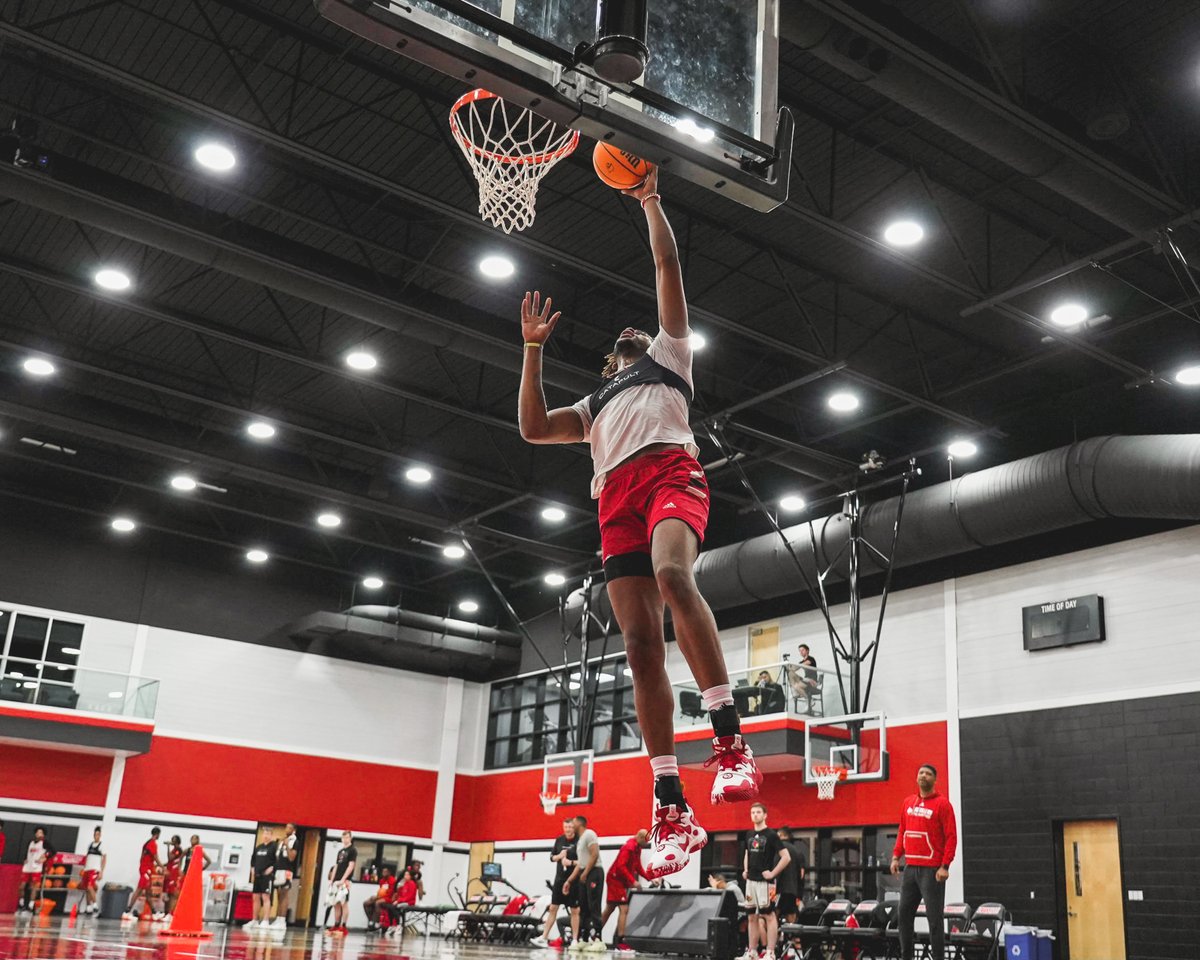 LouisvilleMBB's tweet photo. Road trip prep

#GoCards https://t.co/ek7ZBs8Gki