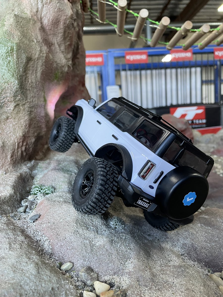 @Traxxas my first time #rockcrawling #trx4m #bronco