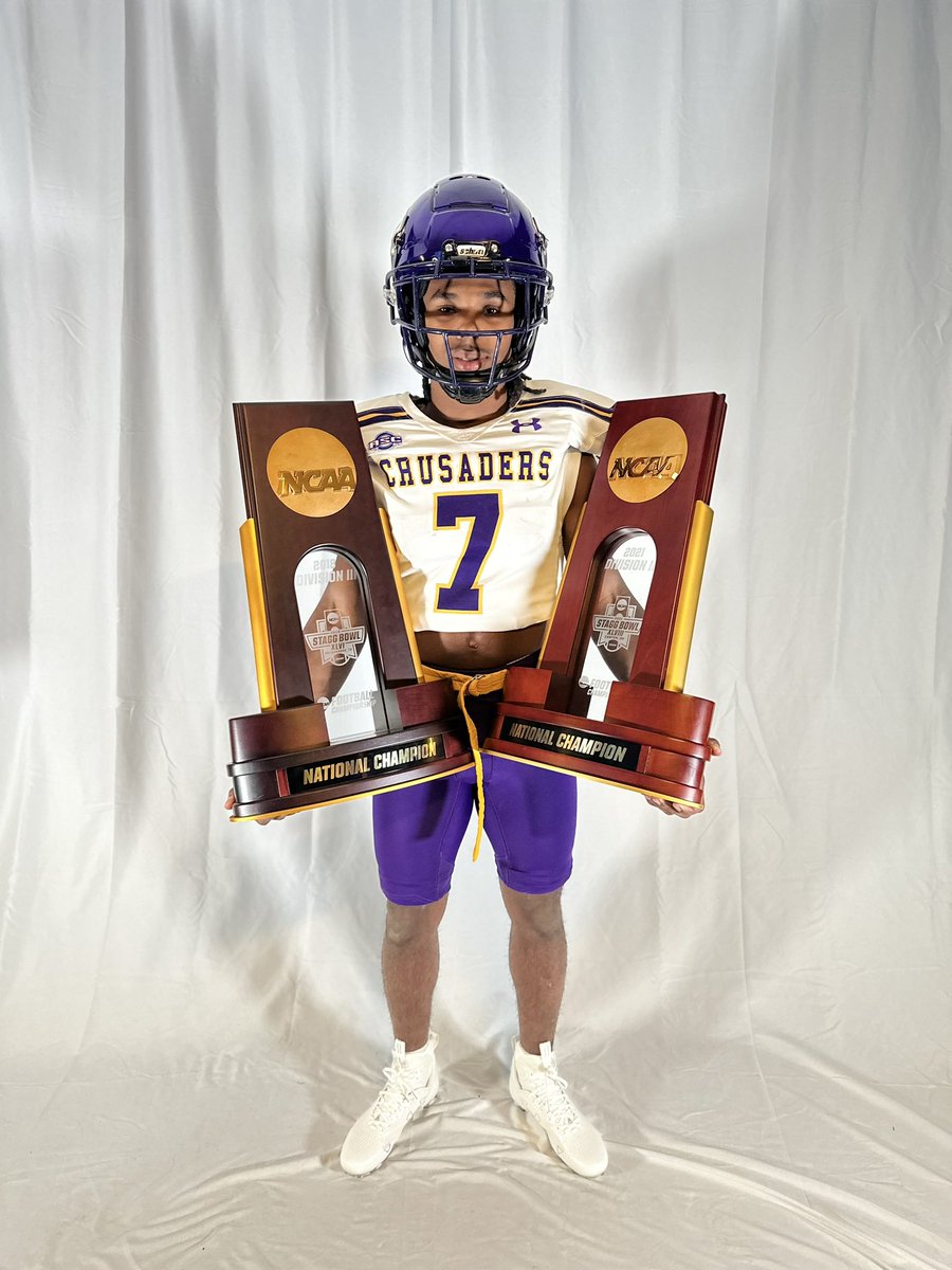 dakarion10judge's tweet photo. Had a great time on my Official visit at the  University of Mary Hardin Baylor! Extremely blessed to be able to call this Place Home for the Next 4 Years💜. @Coach_JHarness @CoachHuschka @CruFootball https://t.co/0sq8UEkf9x
