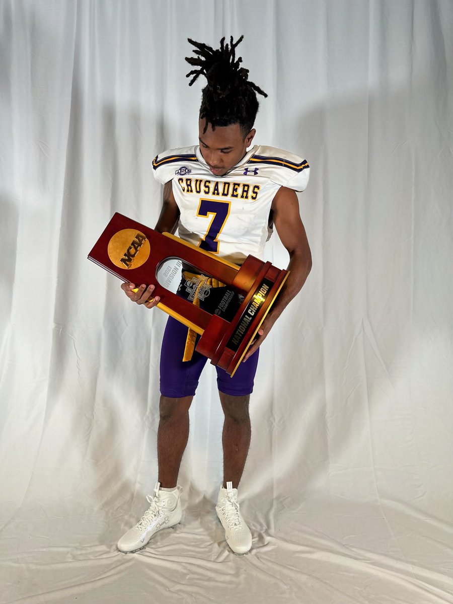 dakarion10judge's tweet photo. Had a great time on my Official visit at the  University of Mary Hardin Baylor! Extremely blessed to be able to call this Place Home for the Next 4 Years💜. @Coach_JHarness @CoachHuschka @CruFootball https://t.co/0sq8UEkf9x
