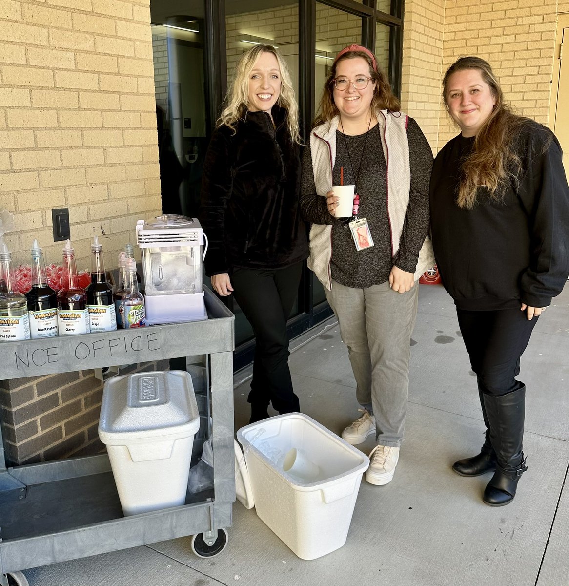 Snow cones bc we love our staff SNOW much 😅⛄️❄️ #teammelissa #NCExcels