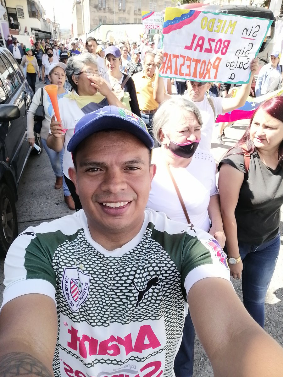 Ronnie_plaza's tweet photo. Hoy salimos a la calle de nuevo! Apoyando a cada uno de los gremios que luchan y exigen mejoras salariales! #SueldosJustosYa #GobiernoHambreador
#MeridaEnLaCalle https://t.co/kr9z4iKHOx