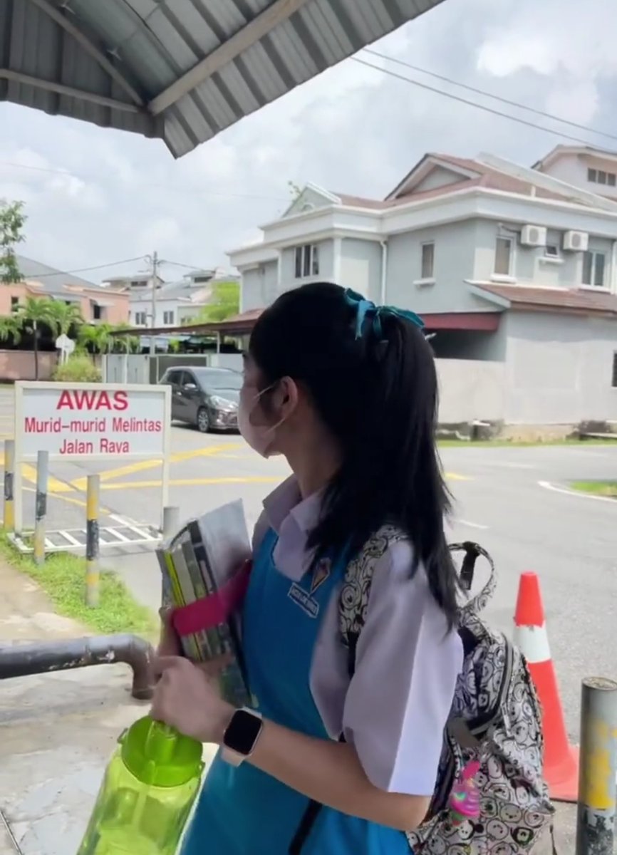 HEYHEY74982328's tweet photo. #ジャンパースカート制服 https://t.co/Rk4cHA1NjN