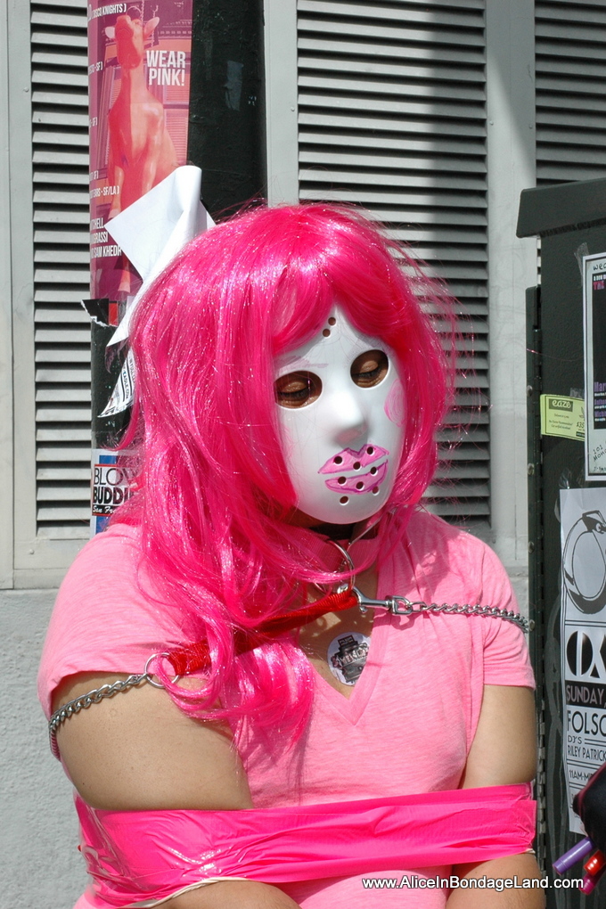 AliceInBondageLand on Twitter "The goalie mask looked too much like a