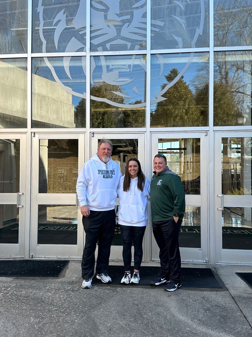 Mgbryson44's tweet photo. Super thankful for a great visit today. Big thank you to @darrenolivo and @tmartin1314 for making my visit nothing less than perfect. I hope to see y’all soon @PiedmontSB !! https://t.co/tFy9nxL2Tn