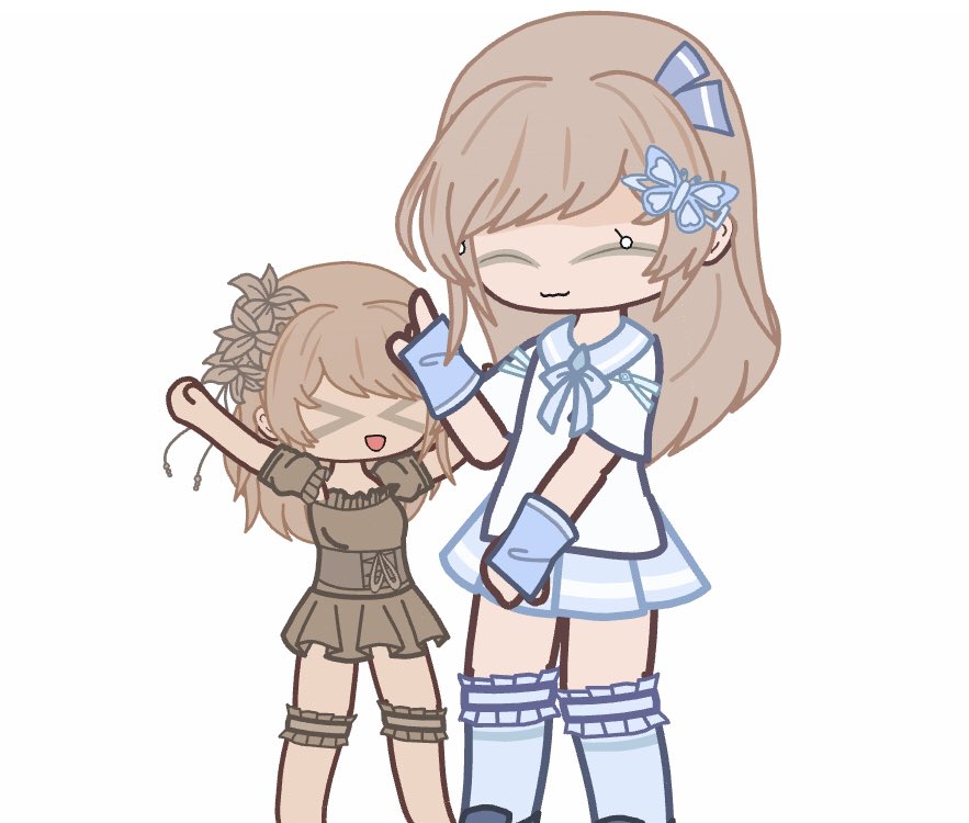 Lisbeth59496347's tweet photo. My two ocs that I made. ( The little one is from the future while the other one who is the oldest is from the past ) https://t.co/uLcCLl1NEk