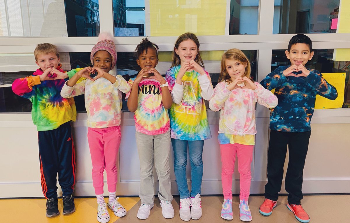 elizondo_ellie's tweet photo. Showing some โ๏ธ+ ๐ซถ๐ผ @HumbleISD_ACE @HumbleISD @melcapuchina #GrowKindness #GreatKindnessChallenge #KindPlACE https://t.co/rQ5u9pKqER