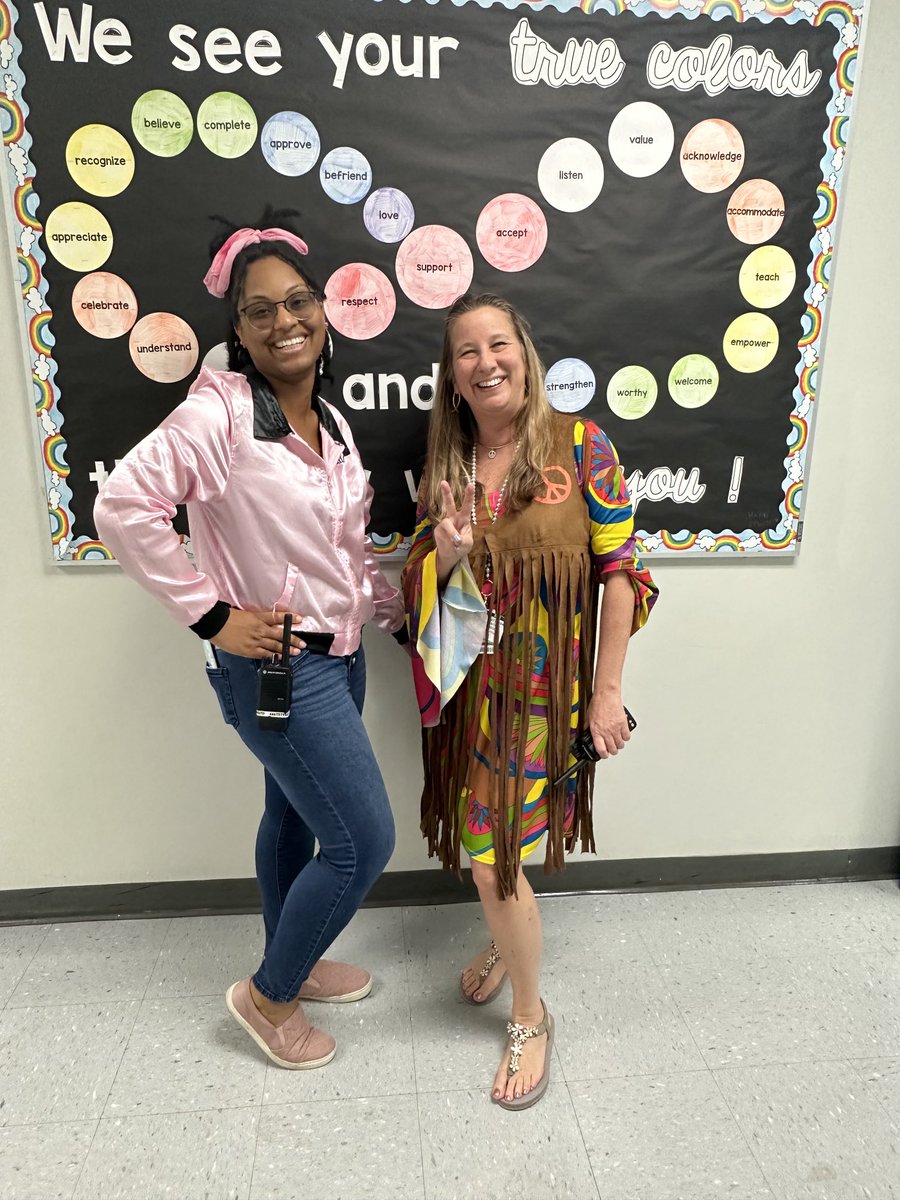 RothackerReads's tweet image. Celebrate Literacy Week Day 1! ⁦@CoconutCreekES⁩ ⁦@VeroSclafani⁩ ⁦@BCPS_ElemELA⁩