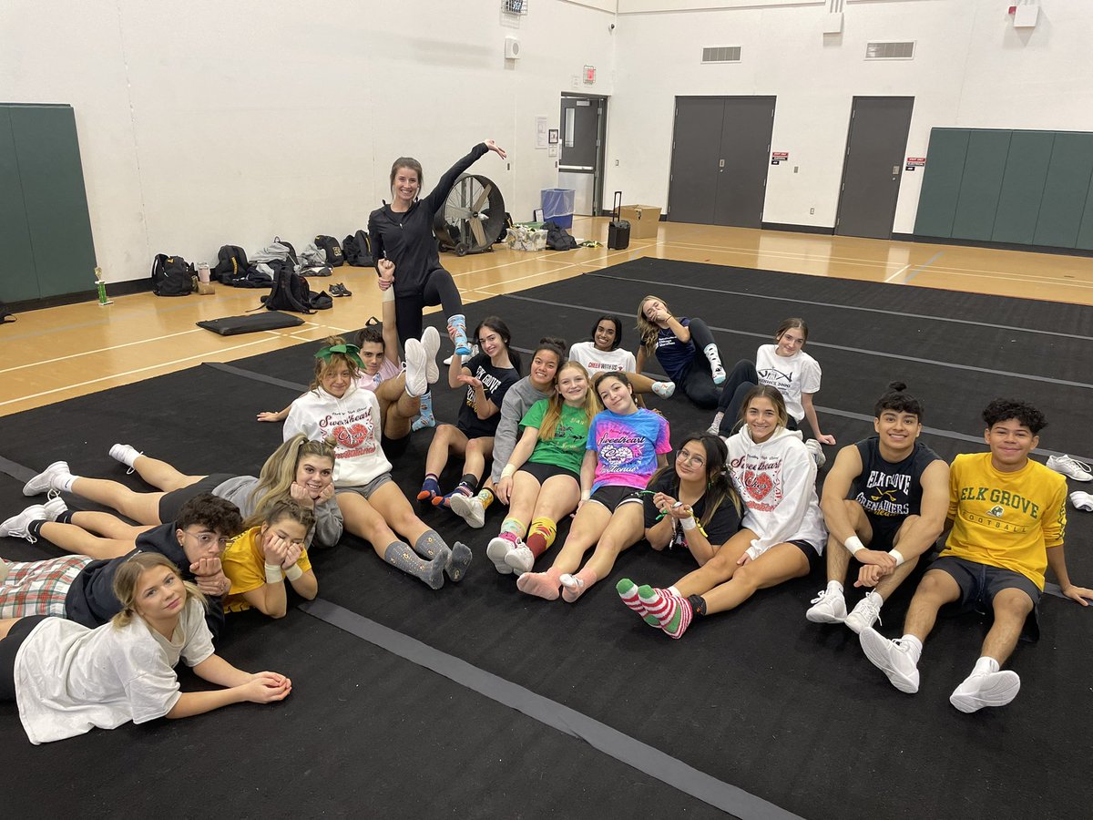 EgCheer's tweet image. Crazy socks/hair day! #SECTIONALSWEEK