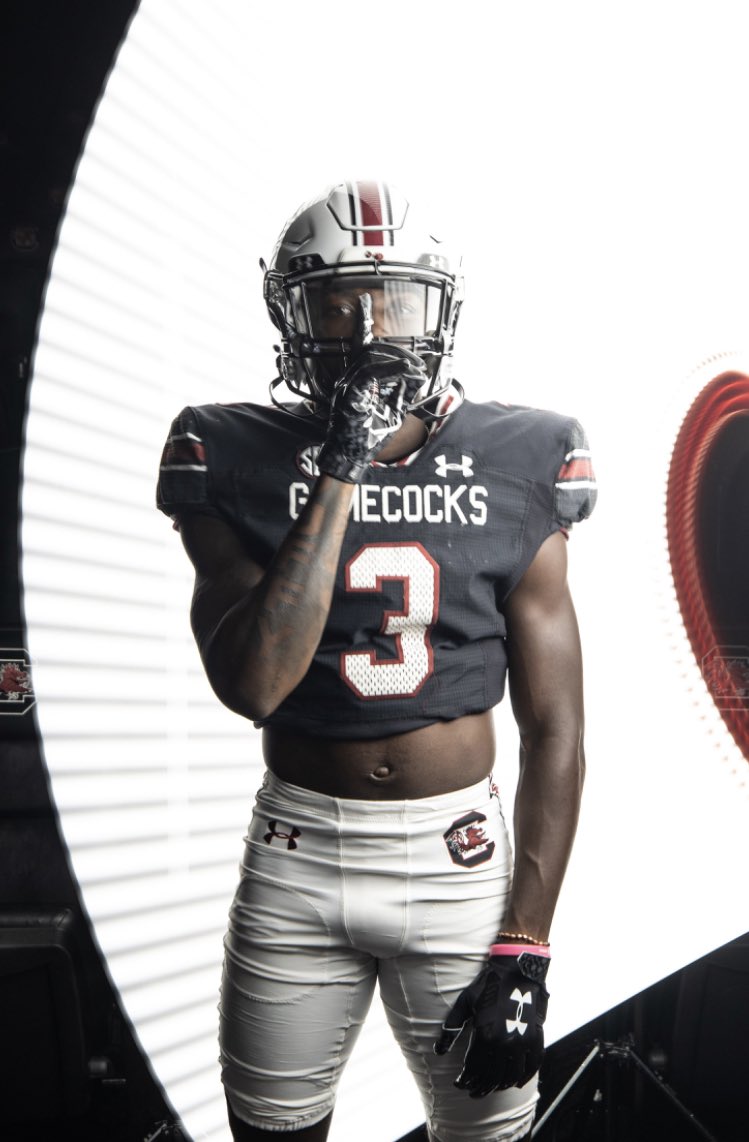 PringleKam's tweet image. Hey Gamecock Nation!! Let him know where HOME is!! 🤙🏽🐔 #24EverToThee #WeWantMazeo @TheMazeoBennett 
@dantereno10 @CoachSBeamer @GamecockCentral @SSN_Gamecocks @gamecocksnetwrk @GCockRecruiting