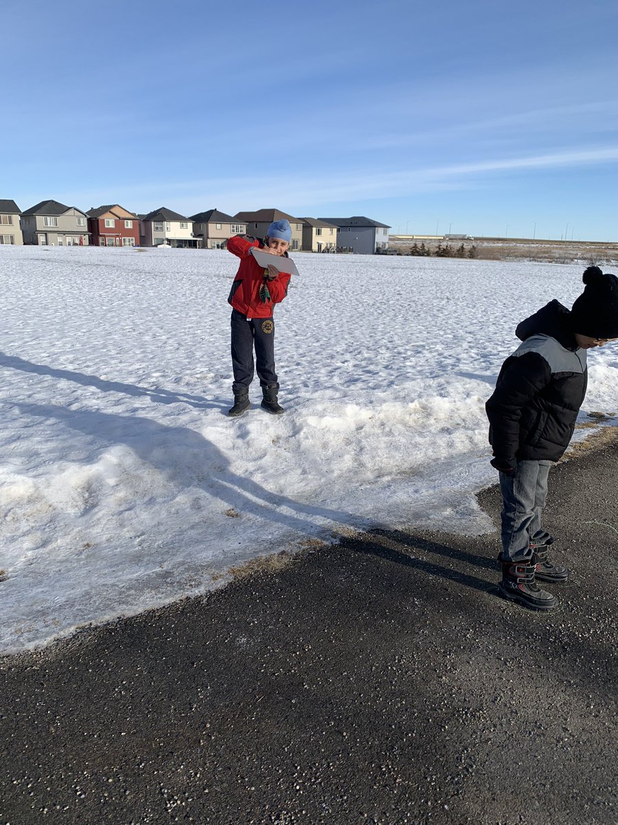 We spent a whole day exploring how a shadow can change throughout the day and why! #takemeoutside #cbeHAB #cbe #hab #gradefour #lightsandshadows