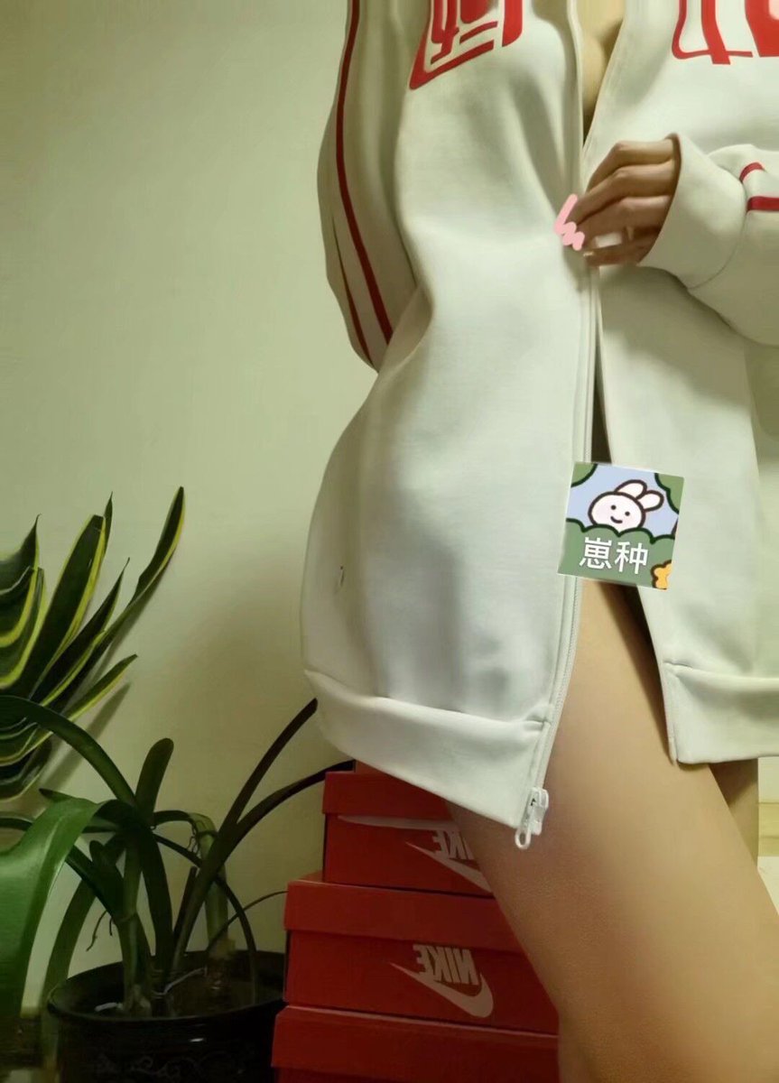 yyyy41849159's tweet photo. b：请不要一直盯着我看 #丝足 #原味内内 #原味内裤 #原味丝袜 #原味 #恋物 #脚控 #恋物癖 #买原味内裤 #足控 #萝莉 #胖次 #原味胖次 https://t.co/08j07rGw8P