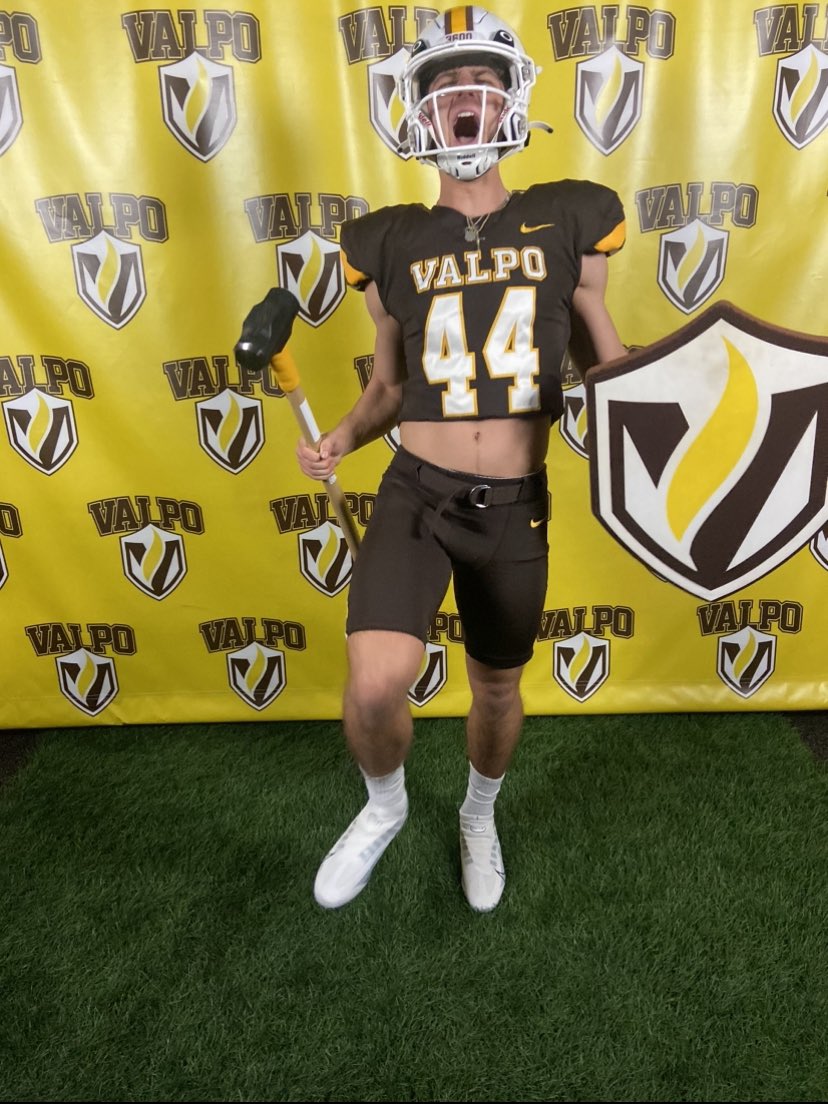 Chase Lowary (@chaselowary44) on Twitter photo Had an amazing time this weekend at Valparaiso University on my official visit.  Thank you to the great staff and players for their amazing hospitality! <a href="/CoachLutgens/">Andrew Lutgens</a> <a href="/paytheprice619/">Vernell Price Jr</a> <a href="/CoachYoniOffit/">Yoni Offit</a> <a href="/valpo_huddle/">Valparaiso Huddle</a> Had an amazing time this weekend at Valparaiso University on my official visit.  Thank you to the great staff and players for their amazing hospitality! <a href="/CoachLutgens/">Andrew Lutgens</a> <a href="/paytheprice619/">Vernell Price Jr</a> <a href="/CoachYoniOffit/">Yoni Offit</a> <a href="/valpo_huddle/">Valparaiso Huddle</a>