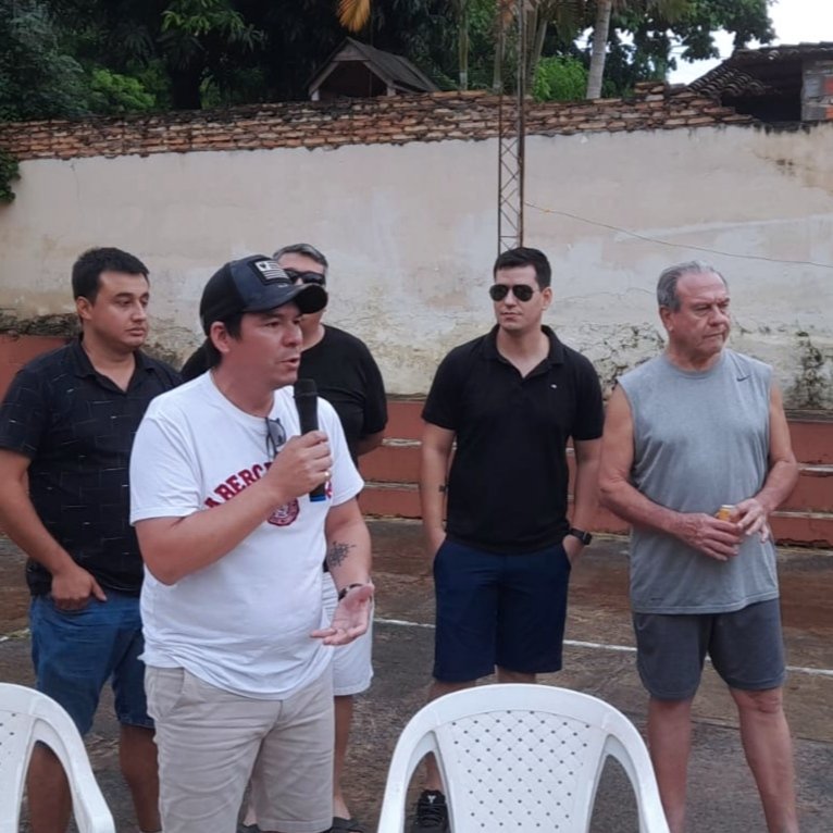 manularapy's tweet photo. 🚩 ¡El equipo de la 25 no para!

Estamos a menos de 100 días del desafío final, y lo vamos a encarar como sabemos hacerlo: juntos, unidos, como una familia.

#ManuLaraPresidente
#LaNuevaGeneración https://t.co/q3uROPRscm