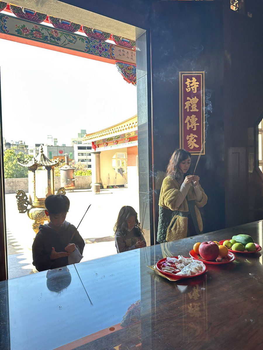 jacky0712's tweet photo. 新年恭喜🎉 疫情退散🔥祝福大家紅紅火火🔥財源廣進💰兔年行大運🐰 https://t.co/PyoDnNlEKx