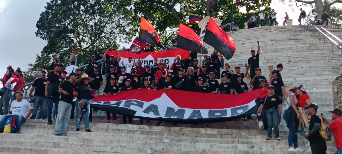 TUPAMARO CARACAS (@dtocapitalmrt21) on Twitter photo #23Enero 📸 || Hoy con amor y entusiasmo La militancia <a href="/DtocapitalMRT21/">TUPAMARO CARACAS</a> junto a los camaradas <a href="/MirandaMrt2/">Tupamaro Miranda</a>, se movilizaron en Caracas rechazando rotundamente las sanciones y el bloqueo contra los venezolanos.
#ConMaduroVamosPaLante
¡Tupamaro Rebelde! #23Enero 📸 || Hoy con amor y entusiasmo La militancia <a href="/DtocapitalMRT21/">TUPAMARO CARACAS</a> junto a los camaradas <a href="/MirandaMrt2/">Tupamaro Miranda</a>, se movilizaron en Caracas rechazando rotundamente las sanciones y el bloqueo contra los venezolanos.
#ConMaduroVamosPaLante
¡Tupamaro Rebelde!