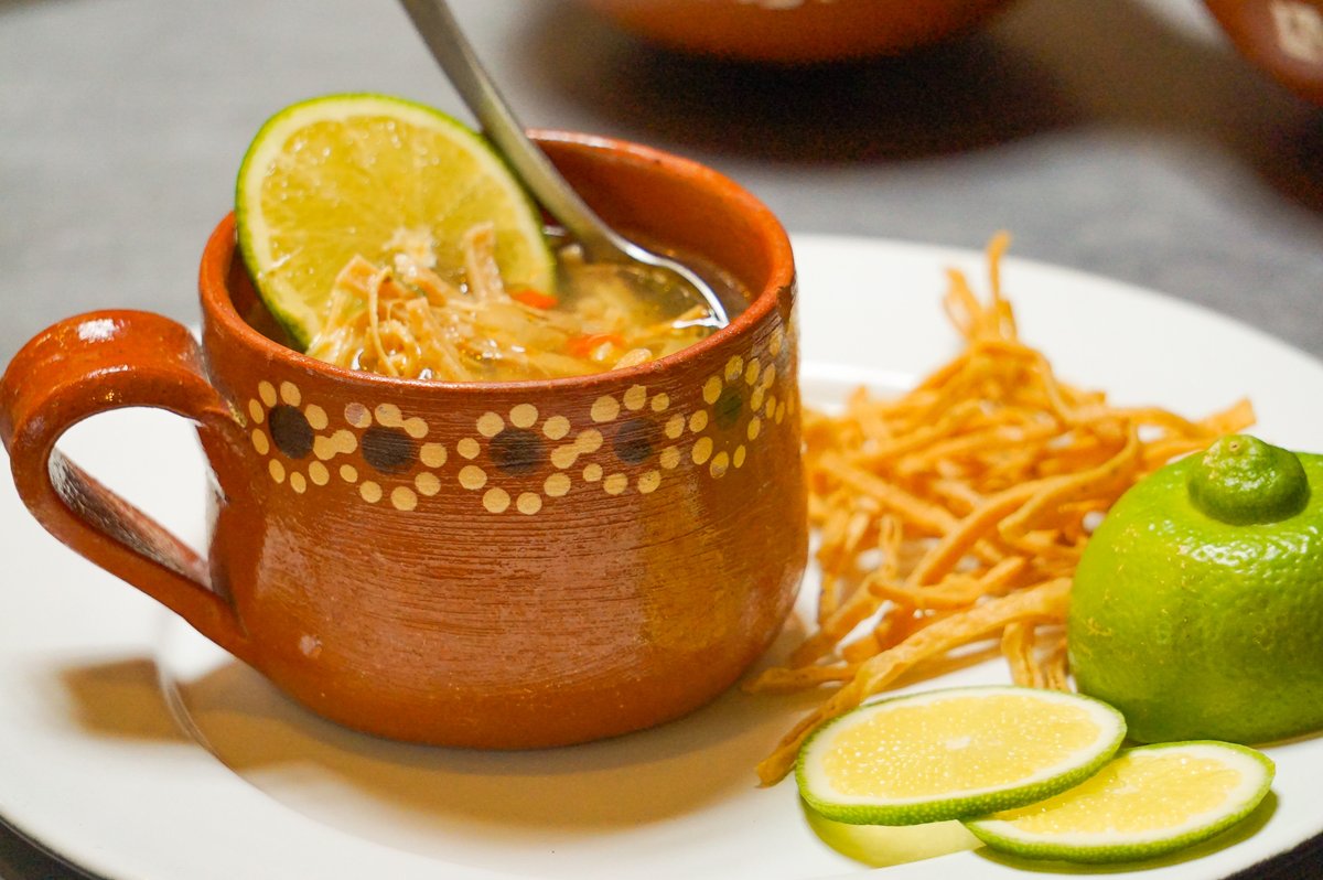 LaCebollaMorada's tweet photo. Hoy tendremos Sopa de Lima para levantarte el ánimo

Te esperamos de 12 a 5 pm 

☎️5559089202 Teléfono  
✅5513546903 Whatsapp   

#CochinitaPibil  #Cochinitaparallevar  #LaCebollaMorada #Tacos  #LaCebollaMoradaCondesa https://t.co/0USAbqwNYq