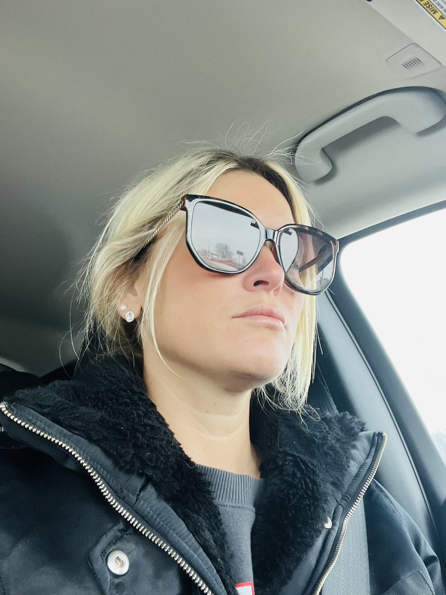 Laura Williams ✨ tweet media