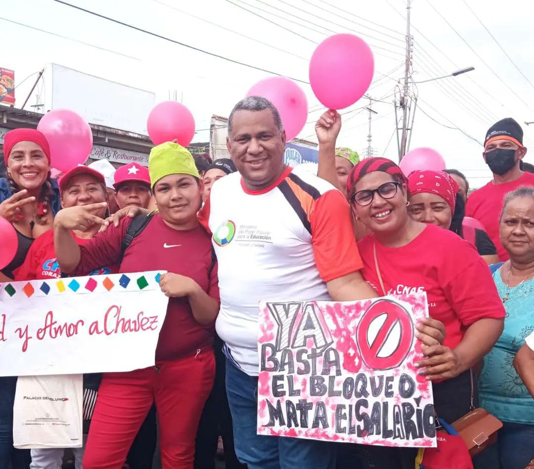cnaecojedes2021's tweet photo. #23Ene

El FFB y la CNAE Cojedes presentes en apoyo a la gran Marcha Anti Imperialista para decirle No al bloqueo y No a la sanciones que le tienen a nuestra Venezuela.
#NoMásSanciones
#NoMásBloqueo

#SomosCnaeCojedes @NicolasMaduro @_LaAvanzadora @pedrodiazg59 
@cnaeoficial https://t.co/KElxupibuu