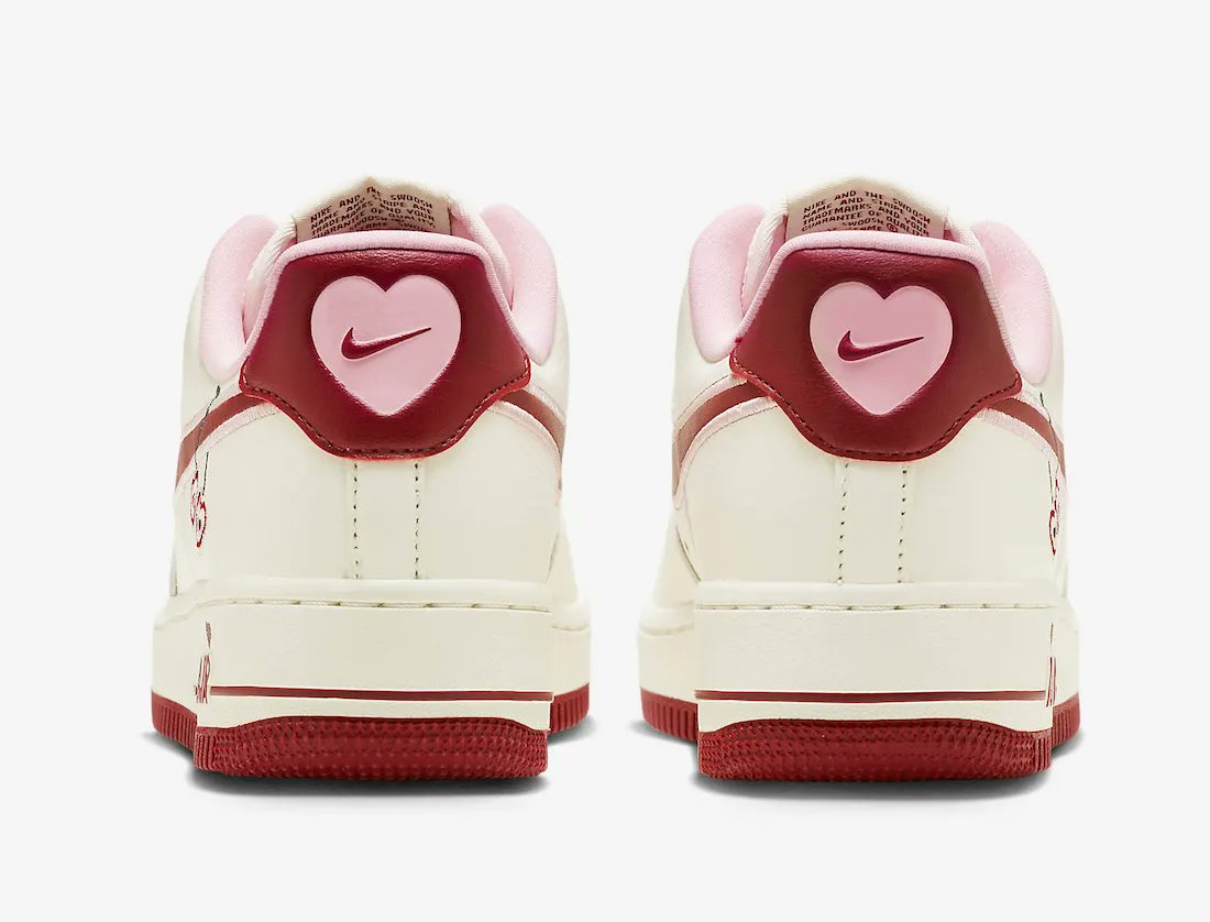 JustFreshKicks's tweet photo. Official Look at the 2023 Nike Air Force 1 Low "Valentine's Day" 💕 https://t.co/c1MuURGHWw