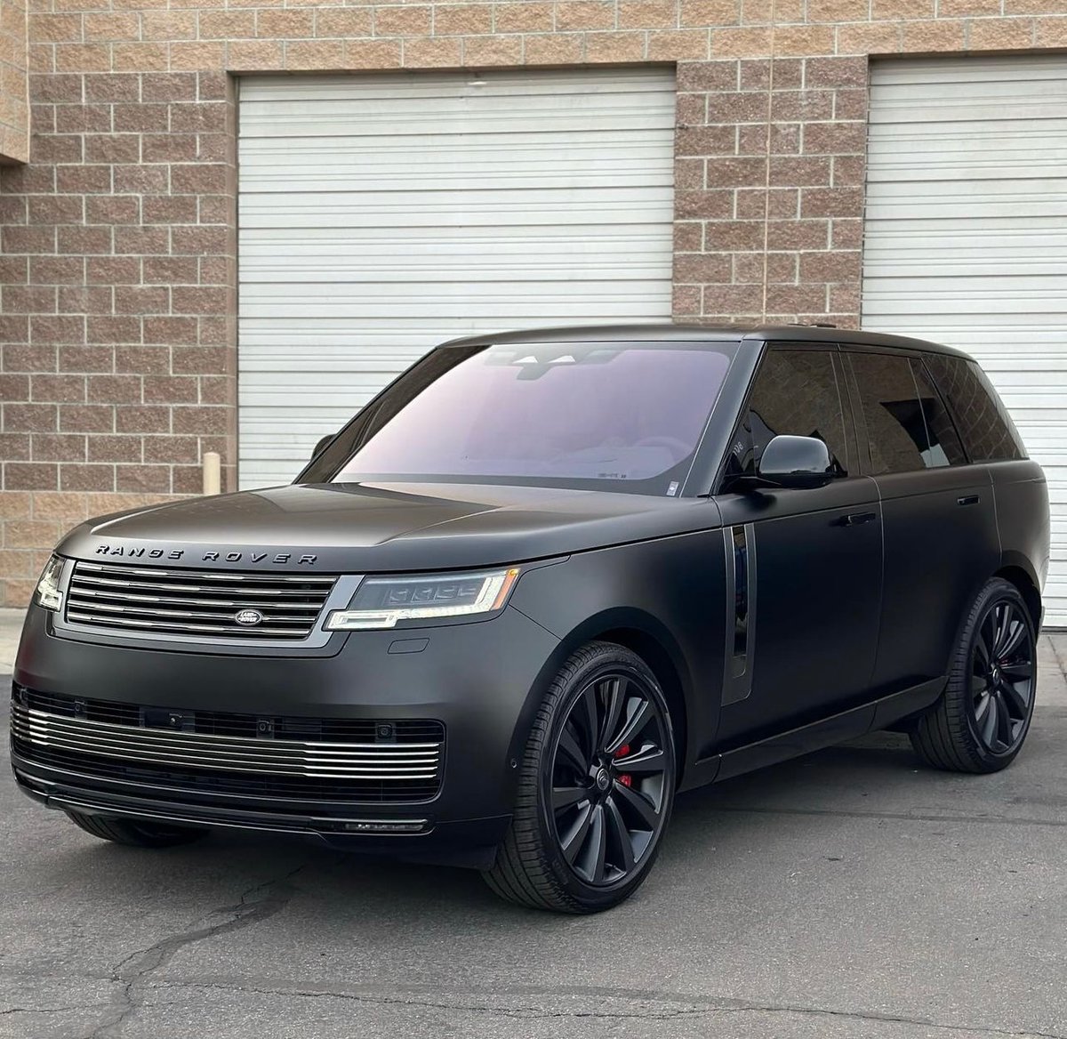 RangeRoverOfficial tweet media