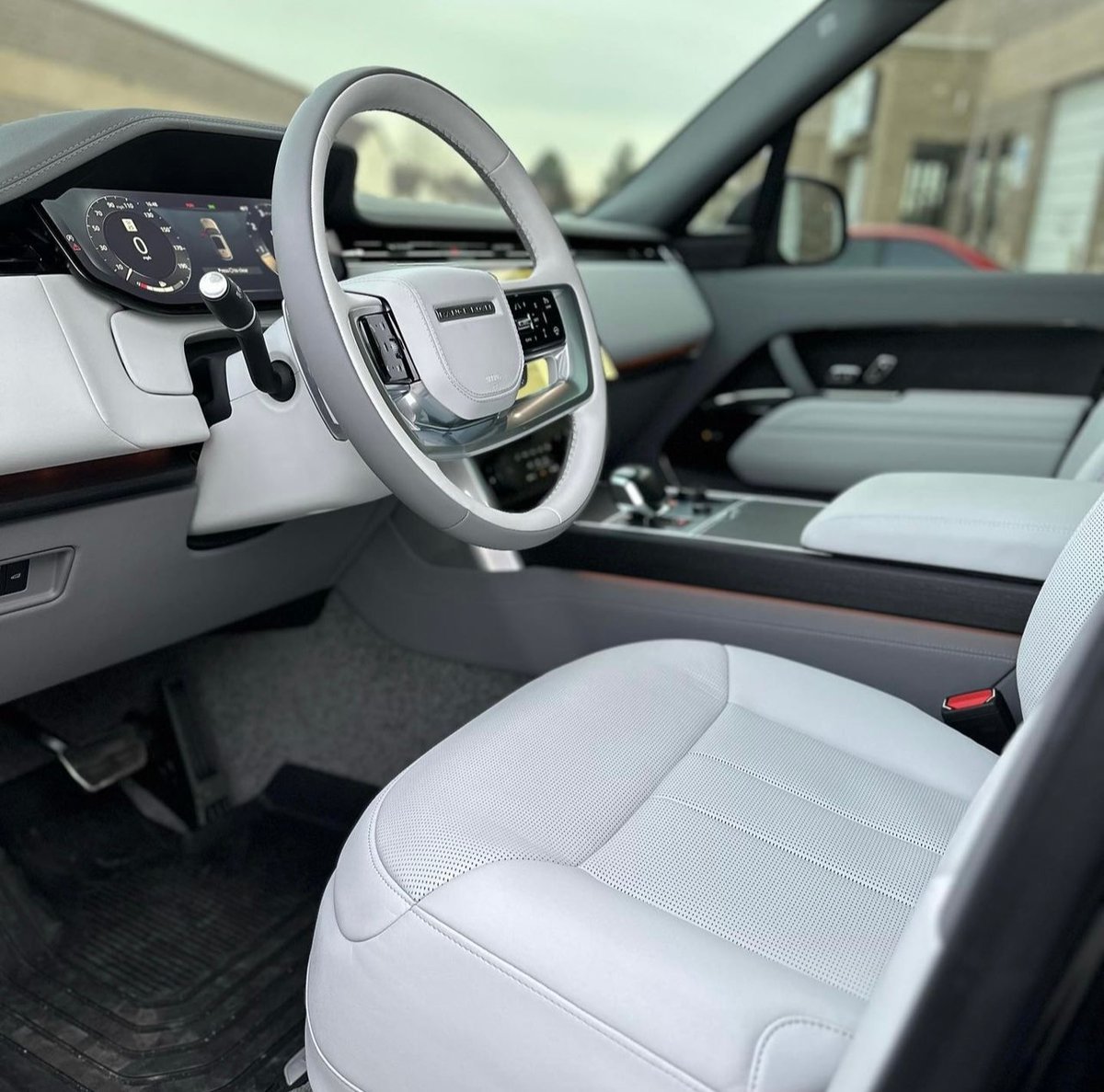 RangeRoverOfficial tweet media