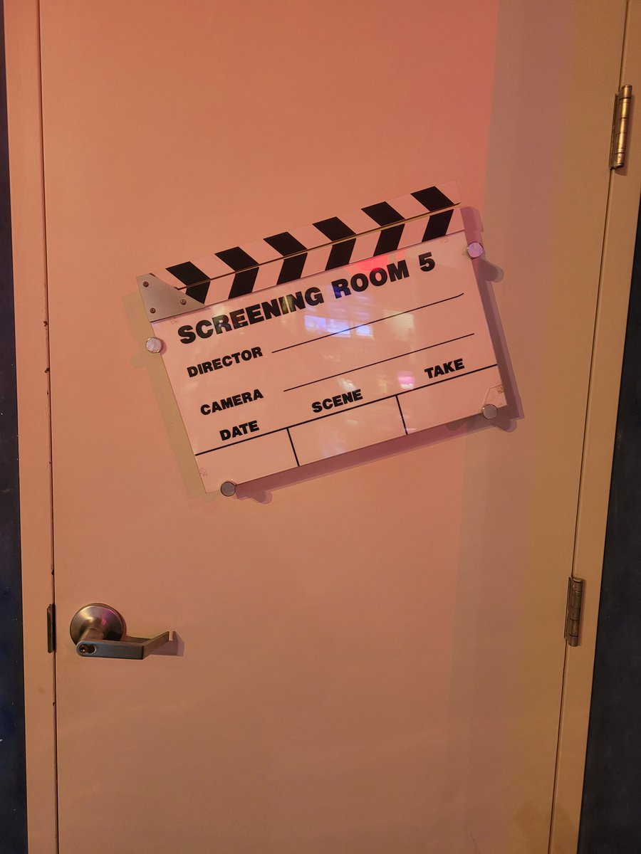 4Justicefilms's tweet photo. On set. #4justicefilms #workhardworksmart #producer #producerlife https://t.co/BLvEfZSwEo