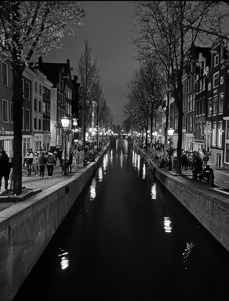 chadschallick's tweet photo. @Delta Amsterdam https://t.co/2IU8n04liH